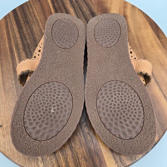 L'artiste Spring Step Shoes Womens 7.5 Tan Leather Mary Jane Perforated Mules - Picture 7 of 8